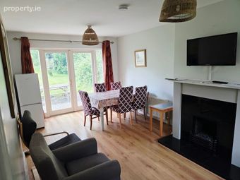 17 Bunratty Castle Gardens, Bunratty, Hurlers Cross, Co. Clare - Image 5