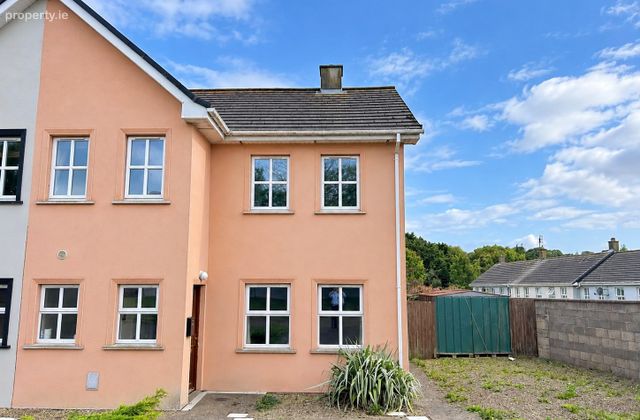 35 The Manor, Clondulane, Fermoy, Co. Cork - Click to view photos