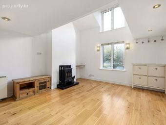 11 The Sweepstakes, Merrion Road, Ballsbridge, Dublin 4 - Image 2