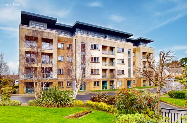 Apartment 9 Oak House, Carrickmines Green, Co. Dublin, Carrickmines, Dublin 18 - Click to view photos
