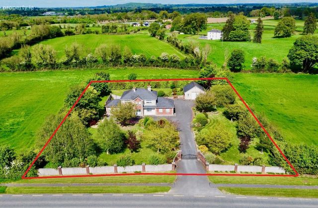 Wellbrook House, Tubber, Tober, Co. Offaly - Click to view photos