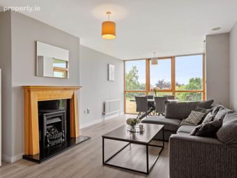 82 The Atrium, Roebuck Hill Apartments, Clonskeagh, Dublin 14, Co. Dublin, Clonskeagh, Dublin 14 - Image 4