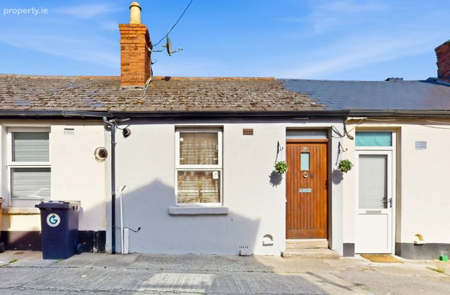 25 Rutland Cottages, Dublin 1 - Click to view photos