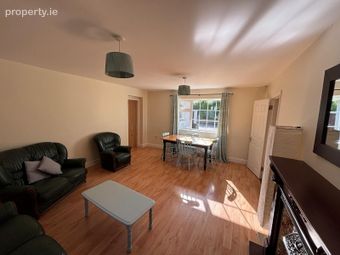 4 Glen Road, Crobally Upper, Tramore, Co. Waterford - Image 2