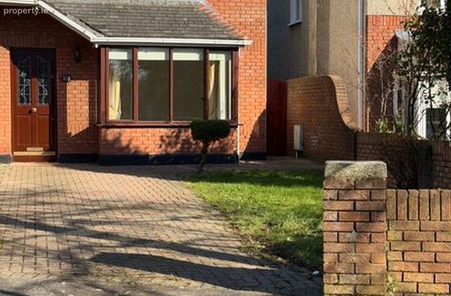 Stillorgan Heath, Stillorgan, Co. Dublin, Stillorgan, Co. Dublin - Click to view photos