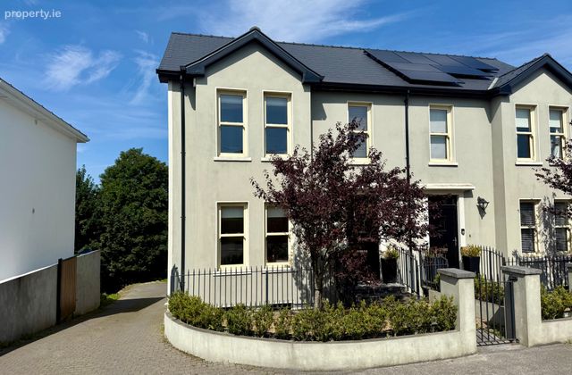 Fort House, Blackfort, Castlebar, Co. Mayo, Castlebar, Co. Mayo - Click to view photos