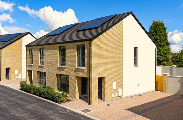 Darach Mor, Arden Road, Tullamore, Co. Offaly - Click to view photos
