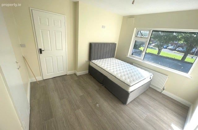 Virginia Heights, Tallaght, Dublin 24 (double Room To Rent - Room C), Tallaght, Dublin 24 - Click to view photos