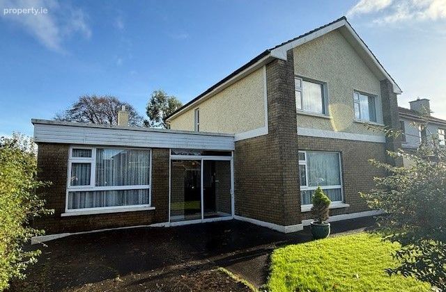 14 Woodlee, Monavalley, Tralee, Co. Kerry - Click to view photos