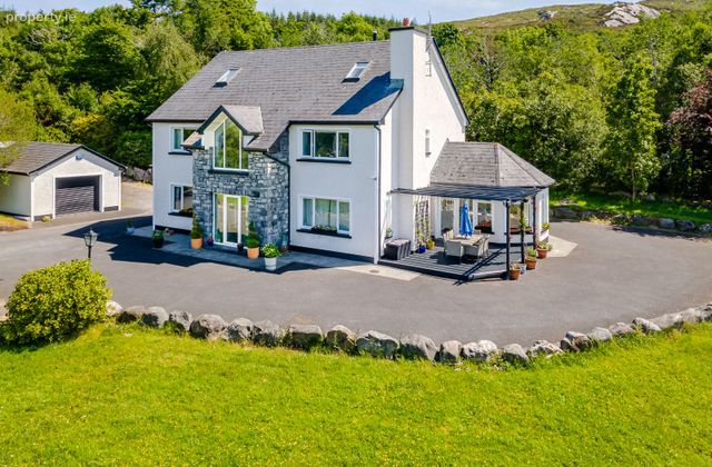 Currinara, Foxford, Foxford, Co. Mayo - Click to view photos