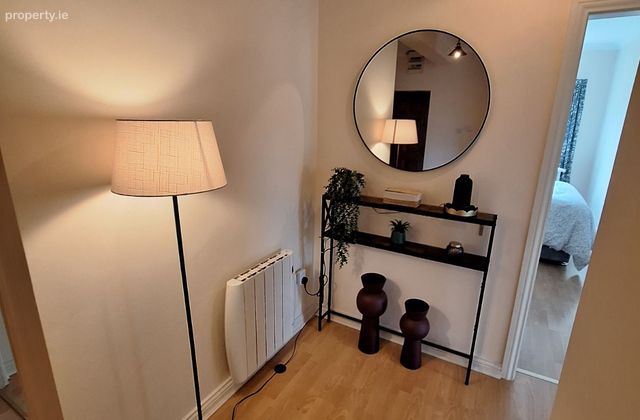 9 Month Lease - Apartment, Gort Siar, Clybaun, Co. Galway - Click to view photos