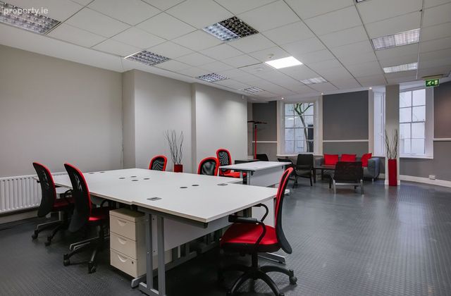 Merrion Square South, Dublin 2 - Click to view photos