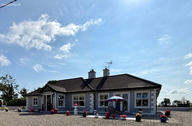 Maine, Castlebellingham, Co. Louth - Click to view photos