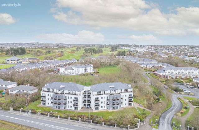 14 Dun Na Carraige, Blackrock, Salthill, Galway, Salthill, Co. Galway - Click to view photos
