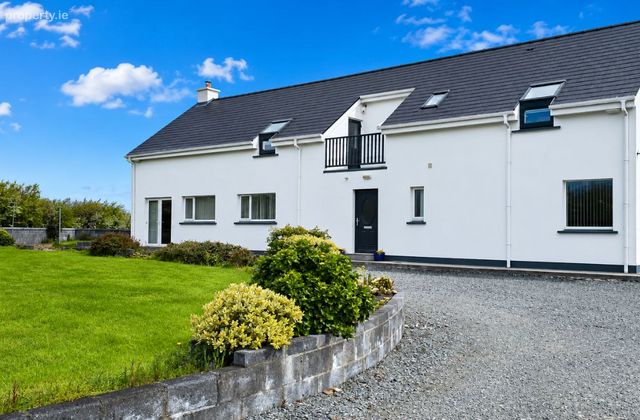 Carrowkeeran, Murrisk, Co. Mayo - Click to view photos