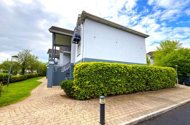 Apartment 8, Esker Glenn, Dublin Road, Athlone, Co. Westmeath - Click to view photos