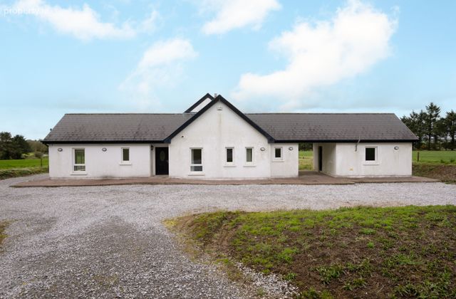 Ballybrack, Carrignavar, Co. Cork, Carrignavar, Co. Cork - Click to view photos