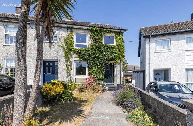 9 Copper Beech Grove, Bray, Co. Wicklow - Click to view photos