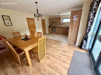 5 Allen Brook, Drumshanbo, Drumshanbo, Co. Leitrim - Image 4