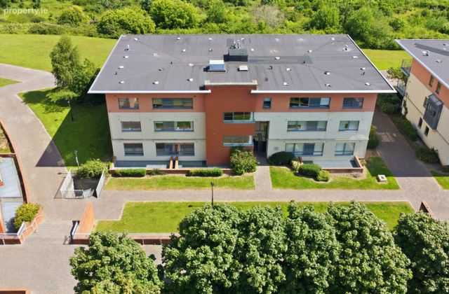 Apartment 121, East Courtyard, Tullyvale, Dublin 18 - Click to view photos