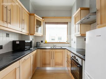 139 The Wintergarden, Pearse Street, Dublin 2, Dublin 2 - Image 4