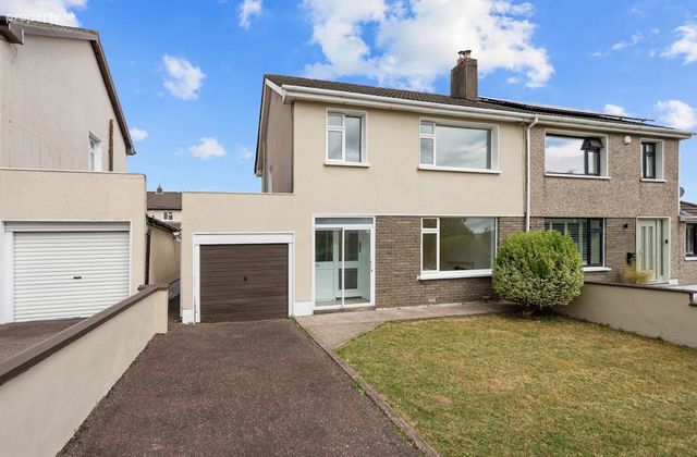 216 Rosewood, Ballincollig, Carrigrohane, Co. Cork - Click to view photos
