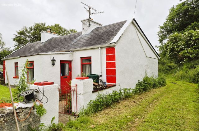 Dole Cottage, Barroe, Carracastle, Carracastle, Co. Mayo - Click to view photos