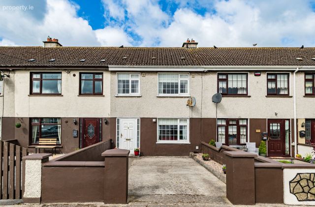 2524 Woodside Park, Kildare, Co. Kildare - Click to view photos