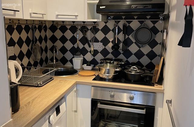 Flat 2 , 68 South Circular Road, Dublin 8, Portobello, Dublin 8 - Click to view photos