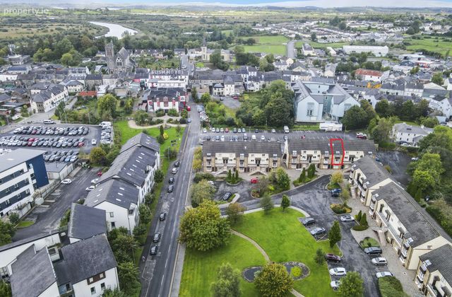 13 Boderg, Shannon Court, Carrick-on-shannon, Co. Leitrim, Carrick-on-Shannon, Co. Leitrim - Click to view photos