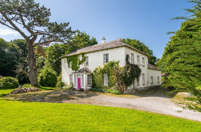 The Old Rectory, Glebe, Killybegs, Co. Donegal - Click to view photos