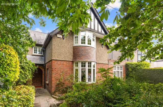 2 Wilfield Park, Sandymount, Dublin 4 - Click to view photos