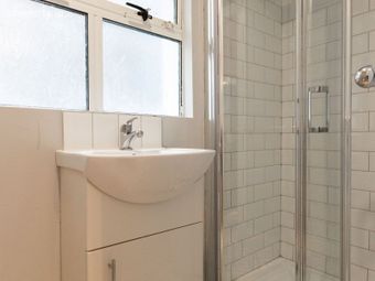 Flat 3, 56 Richmond Street South, Dublin 2 - Image 2