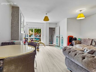 12 Hampton Wood Park, Finglas, Dublin 11 - Image 3