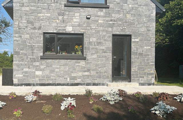 Moycullen, Galway, Carrowmoreknock, Co. Galway - Click to view photos