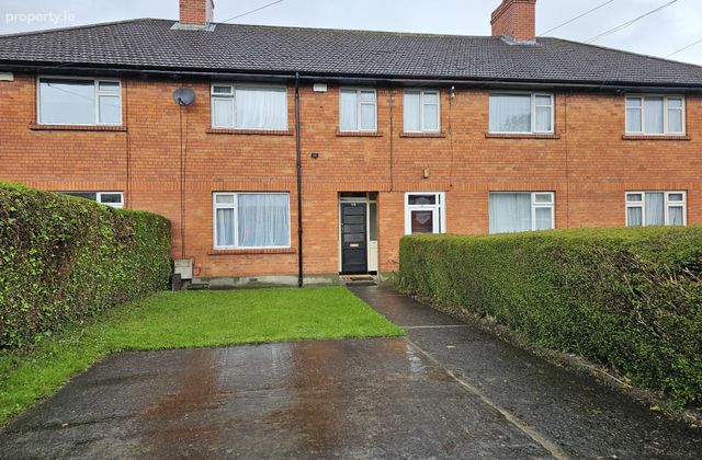 66 Walkinstown Road, Walkinstown, Dublin 12 - Click to view photos