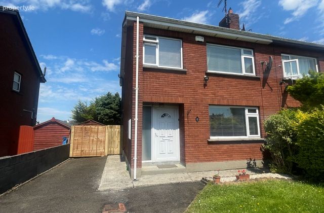 127 Glenwood, Dundalk, Co. Louth - Click to view photos