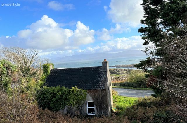 Castlecove, Castlecove, Co. Kerry - Click to view photos