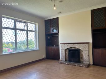 24 Viewpoint, Pound Road, Castlebar, Co. Mayo - Image 2