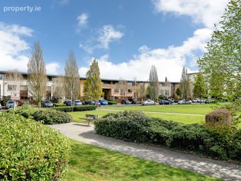 48 Castlegate Crescent, Adamstown, Co. Dublin, Adamstown, Co. Dublin - Image 2