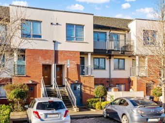 39 Rosse Court Terrace, Lucan, Co. Dublin - Image 2