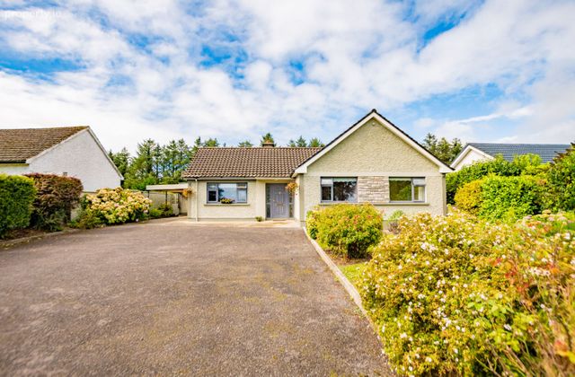 Robinstown, Mullingar, Mullingar, Co. Westmeath - Click to view photos