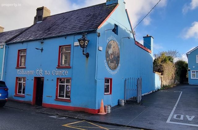 O'sullivan's Courthouse Pub, The Mall, Dingle, Co. Kerry - Click to view photos