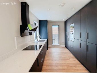 21 Saint Joseph's Park, The Lough, Co. Cork - Image 4