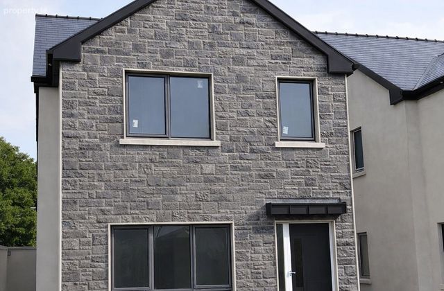 College View, Castlebar, Co. Mayo - Click to view photos