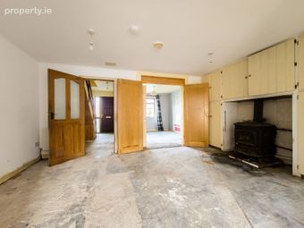 2 Riverdale Court, Castlebar, Co. Mayo - Image 4