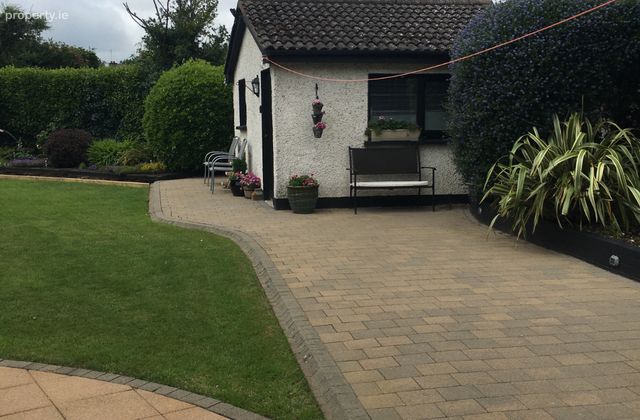 Rivervalley Grove, Swords, Co. Dublin - Click to view photos