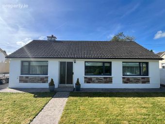 Ashburton Grove, Ballaghaderreen, Roscommon, Ballaghaderreen, Co. Roscommon - Image 2