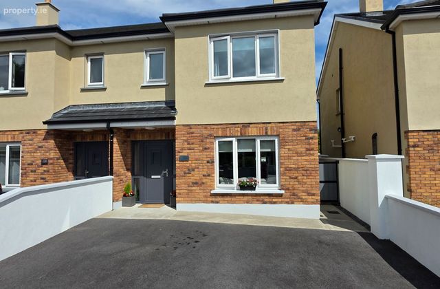 35a Castle Manor, Roscommon Town, Co. Roscommon - Click to view photos