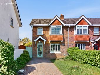 2 Woodfield, Scholarstown Road, Rathfarnham, Dublin 16